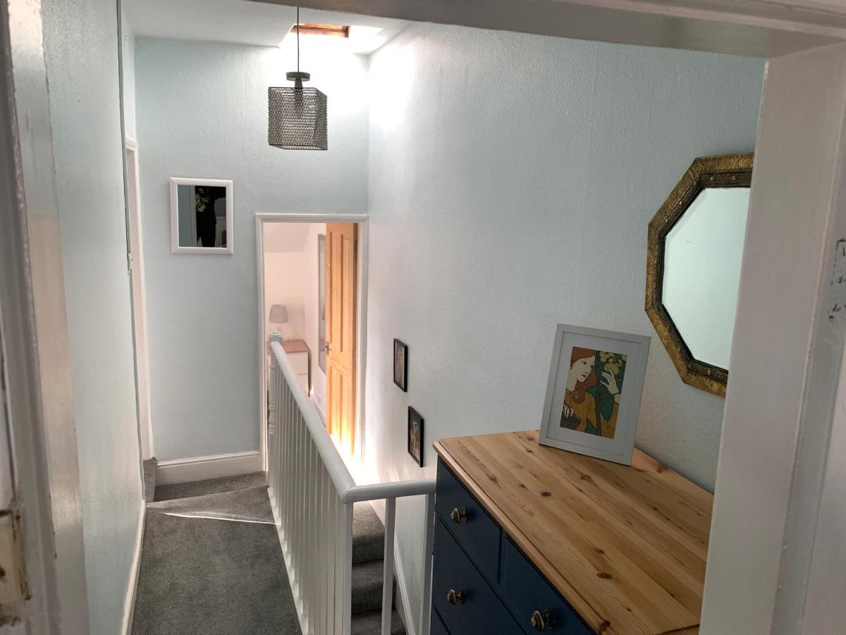 Lovely City Town House With Free Parking Sleeps 2 To 6 Guests York Kültér fotó
